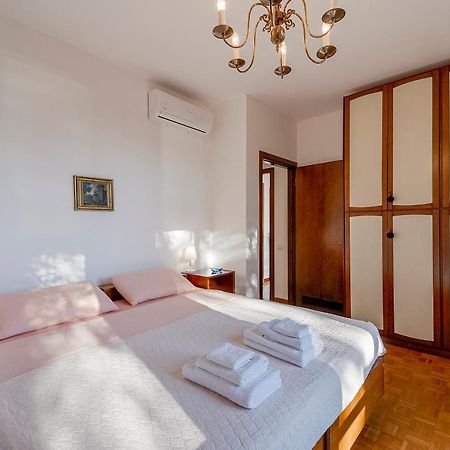 Апартаменти Portosole Attic - With Terrace And Private Parking Санремо Екстер'єр фото