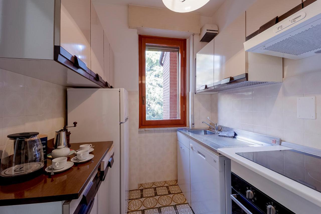 Апартаменти Portosole Attic - With Terrace And Private Parking Санремо Екстер'єр фото