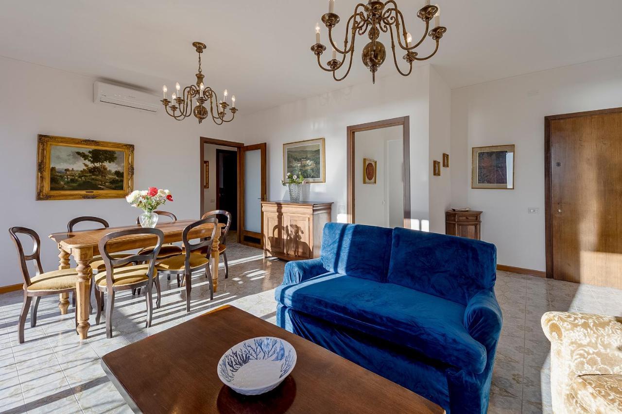 Апартаменти Portosole Attic - With Terrace And Private Parking Санремо Екстер'єр фото