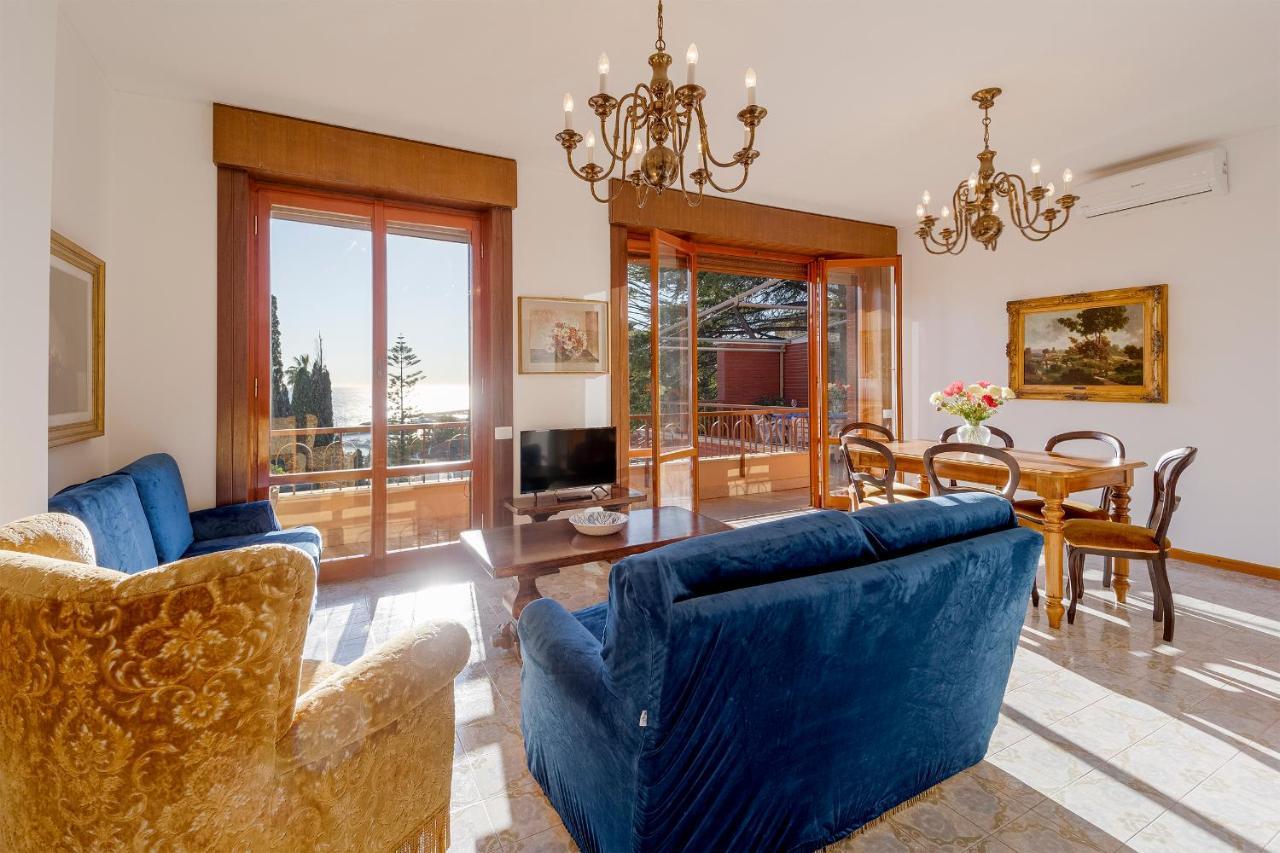 Апартаменти Portosole Attic - With Terrace And Private Parking Санремо Екстер'єр фото