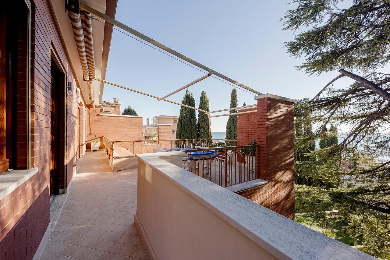 Апартаменти Portosole Attic - With Terrace And Private Parking Санремо Екстер'єр фото