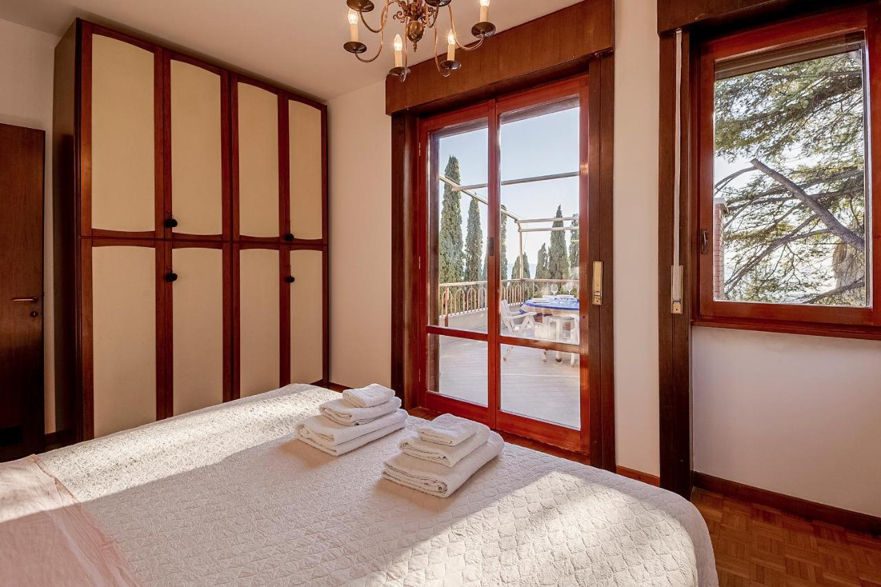 Апартаменти Portosole Attic - With Terrace And Private Parking Санремо Екстер'єр фото